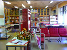 Biblioteca fabico rene 001.jpg